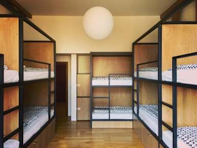Hostel One Miru照片