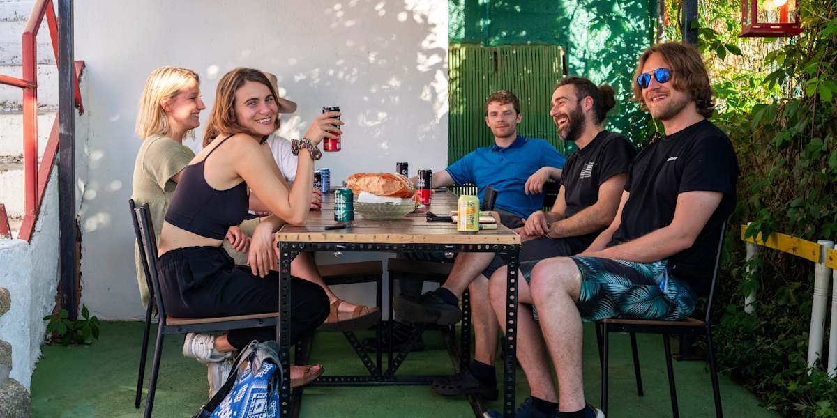 Meiga Backpackers