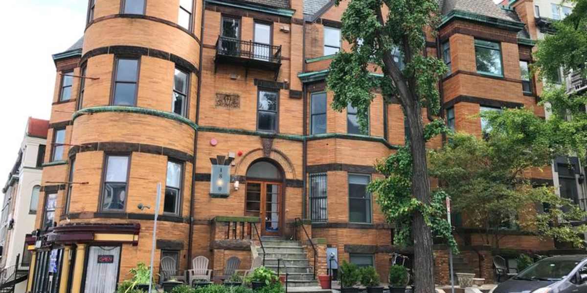 Highroad Hostel DC