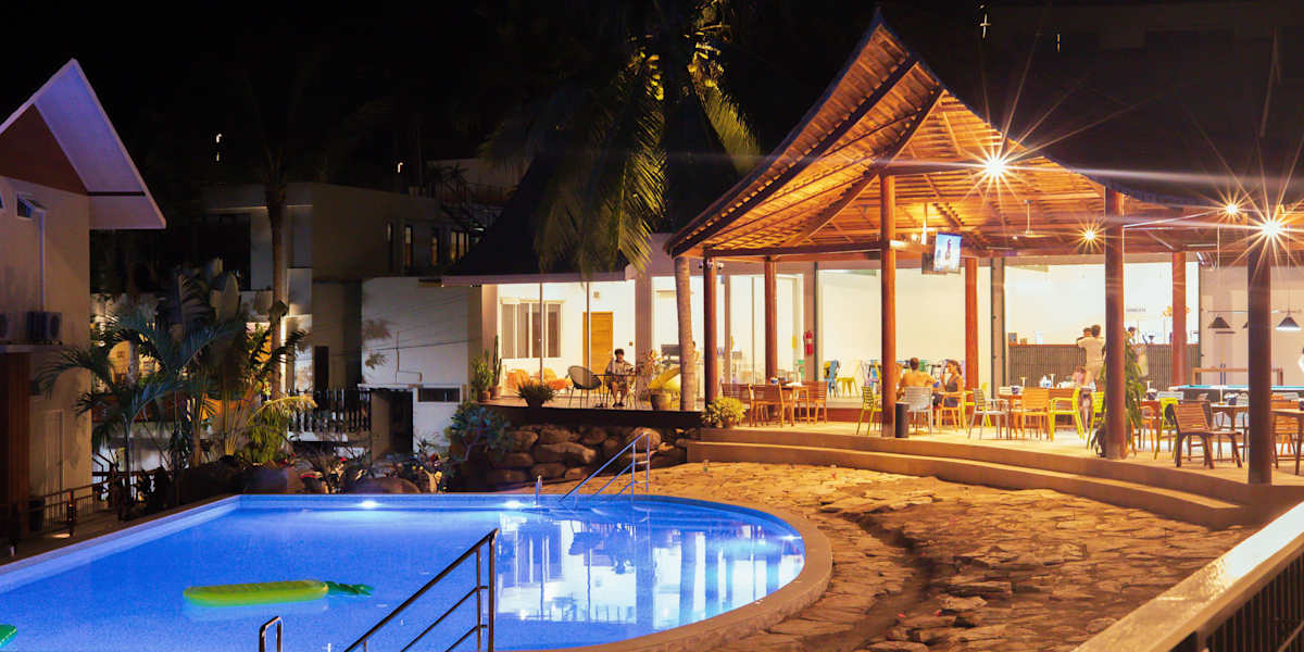 Taco Shack Diving Hostel & Restaurant