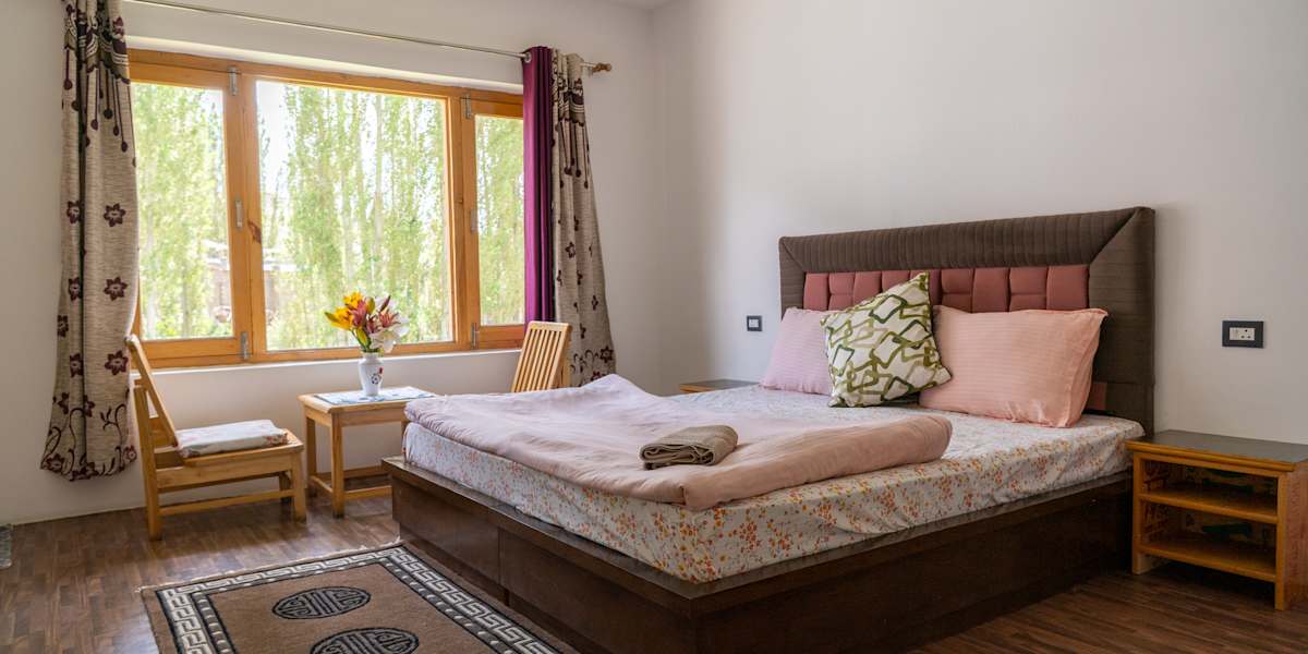 Tsetan Guest House