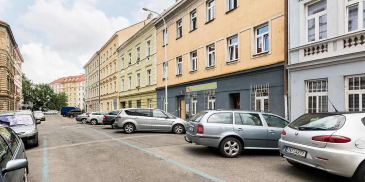 Easy Housing Hostel