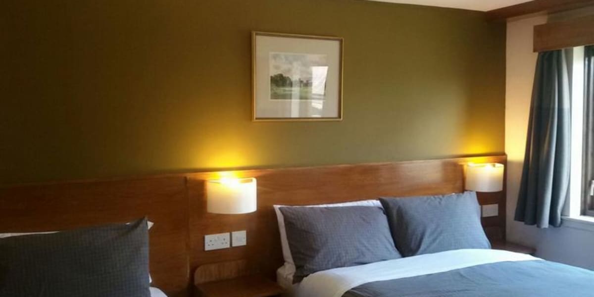 Crosshill House