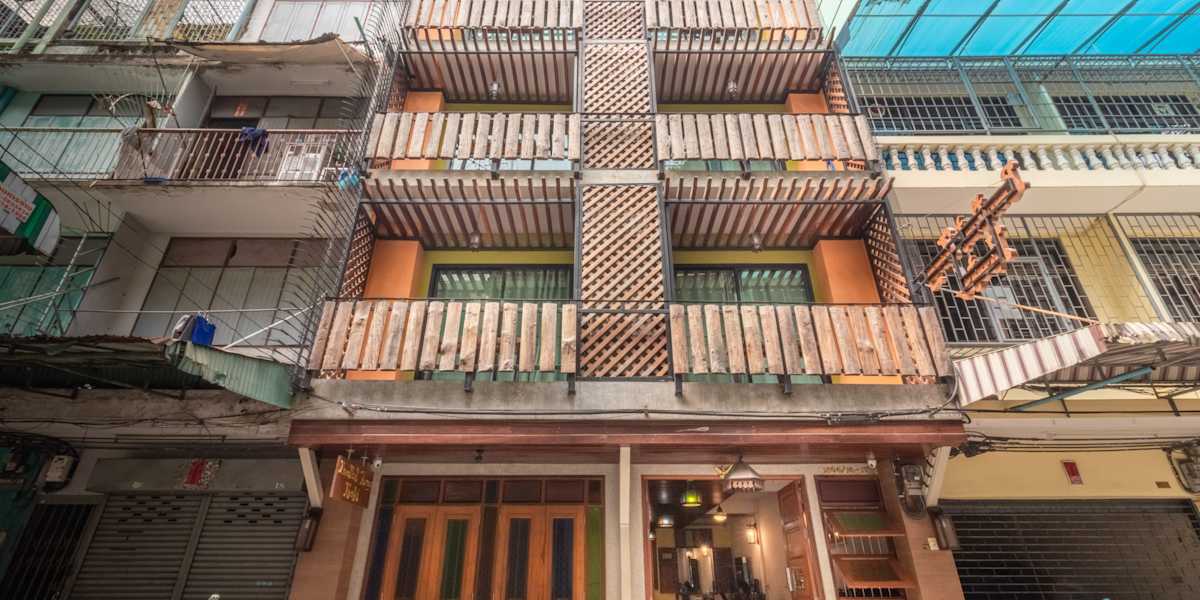 Banthat Thong Hostel