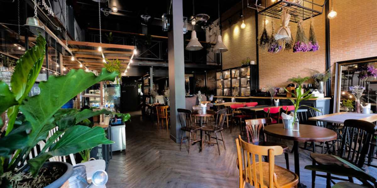 Iron32 Hotel Bar and Bistro