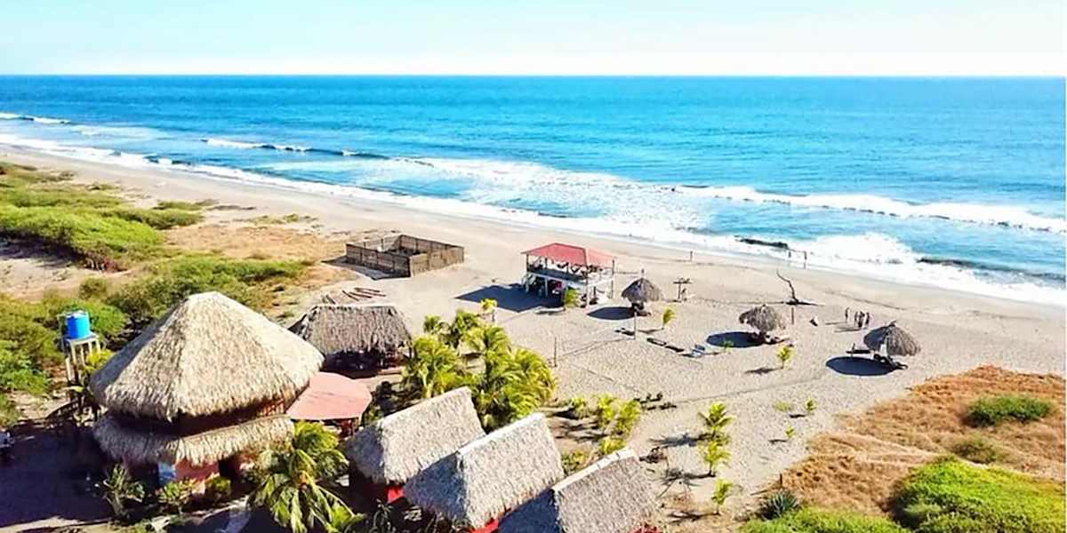 Surfing Turtle Lodge