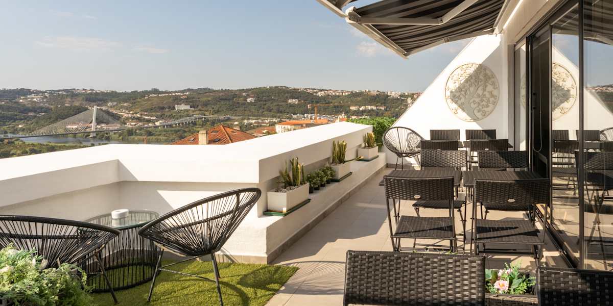 Penedo da Saudade - Suites & Hostel