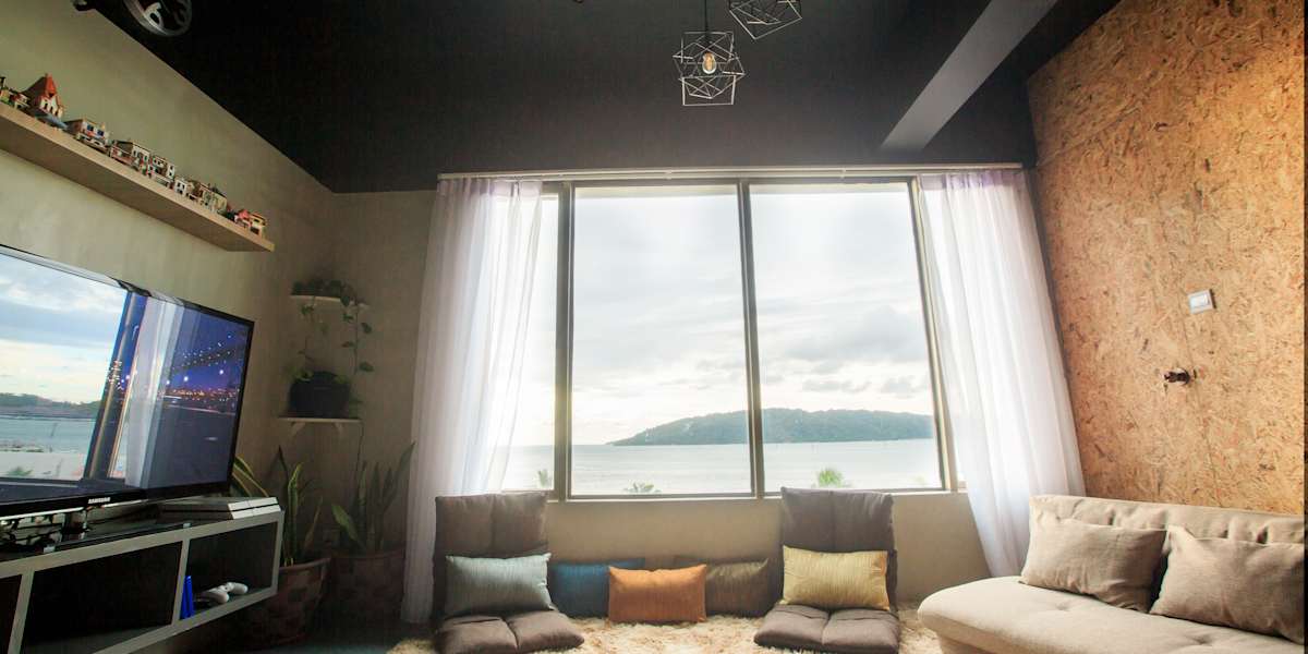 Homy Seafront Hostel