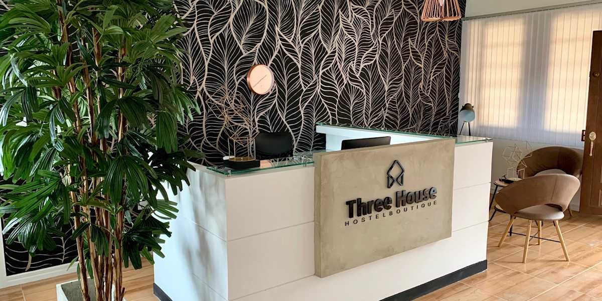 Three House Hostel Boutique