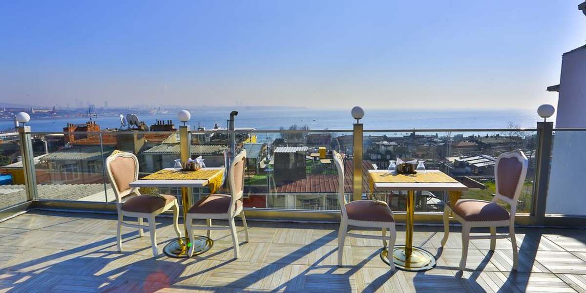 Nayla Palace Hotel