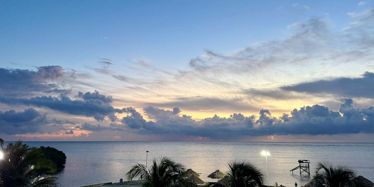 Hotel Royal Blue & Golf Cart Rental