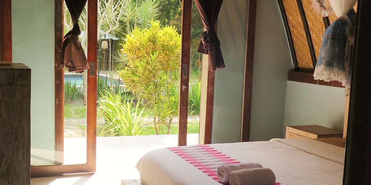 Apit Lawang Hostel & Resto