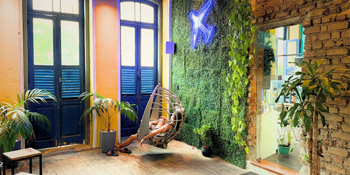 Por el Mundo Hostel