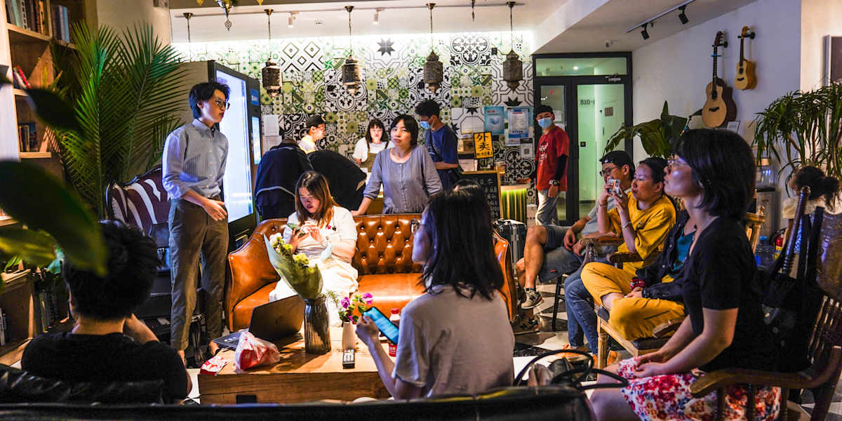 POSHPACKER | Chengdu Local Tea Hostel