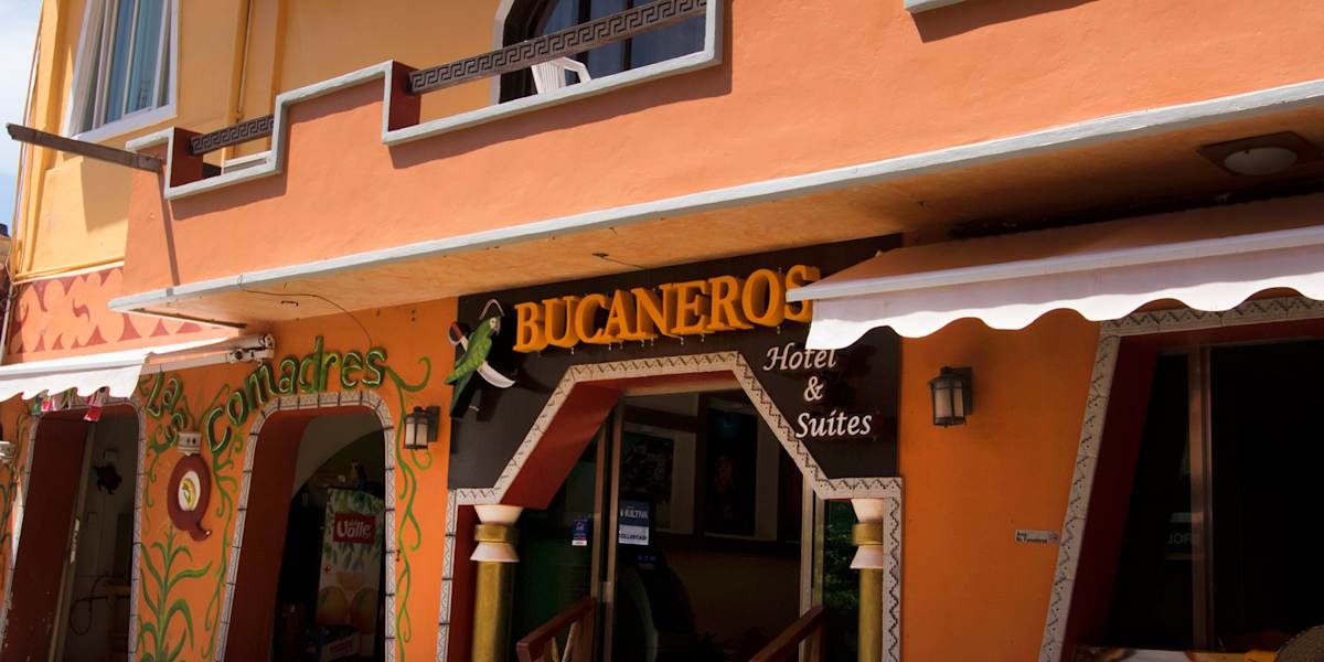 Hotel & Restaurant Bucaneros
