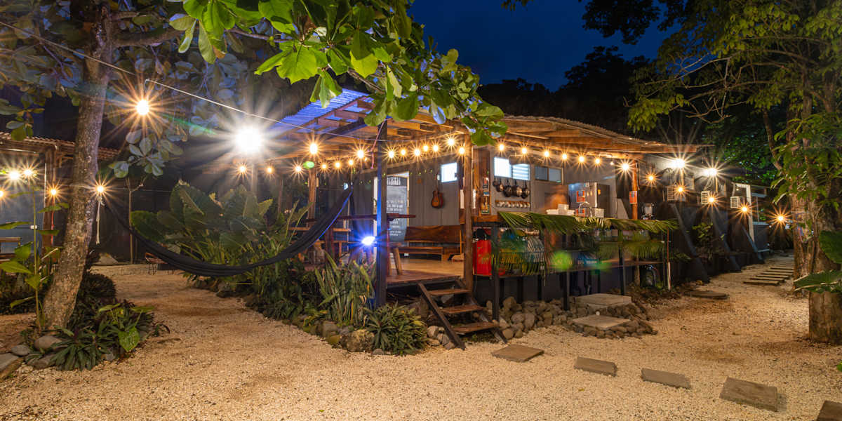 Akih Pods Hostel