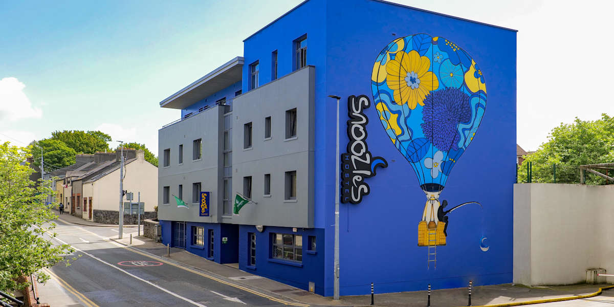 Snoozles Hostel – Galway City Centre