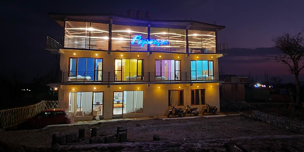 Flyscape Hostel