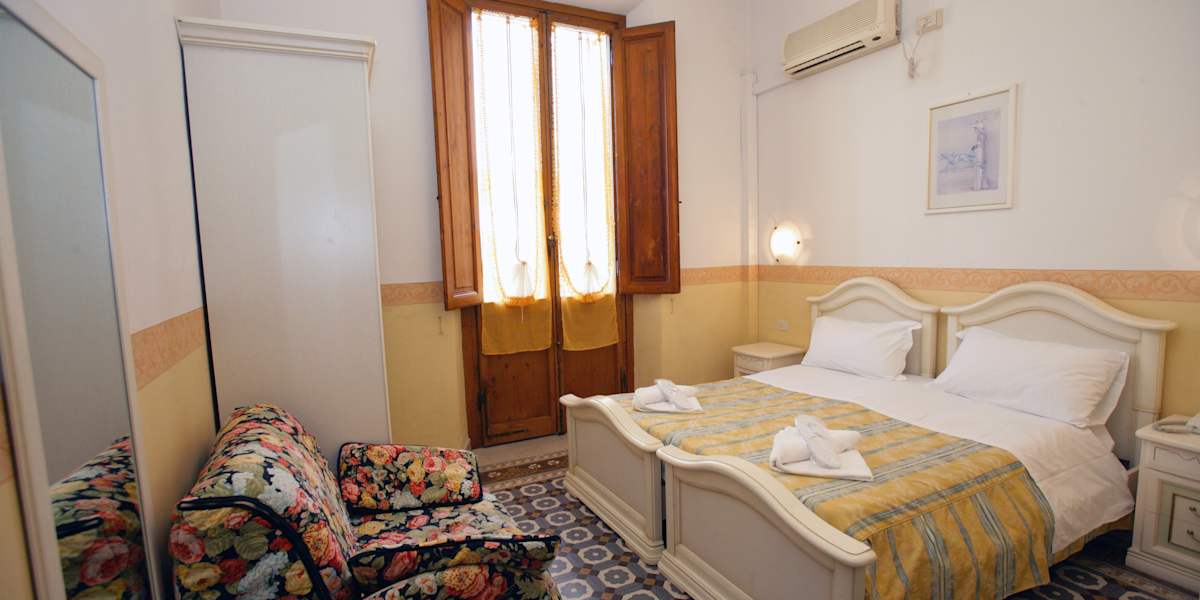 Hotel Desiree