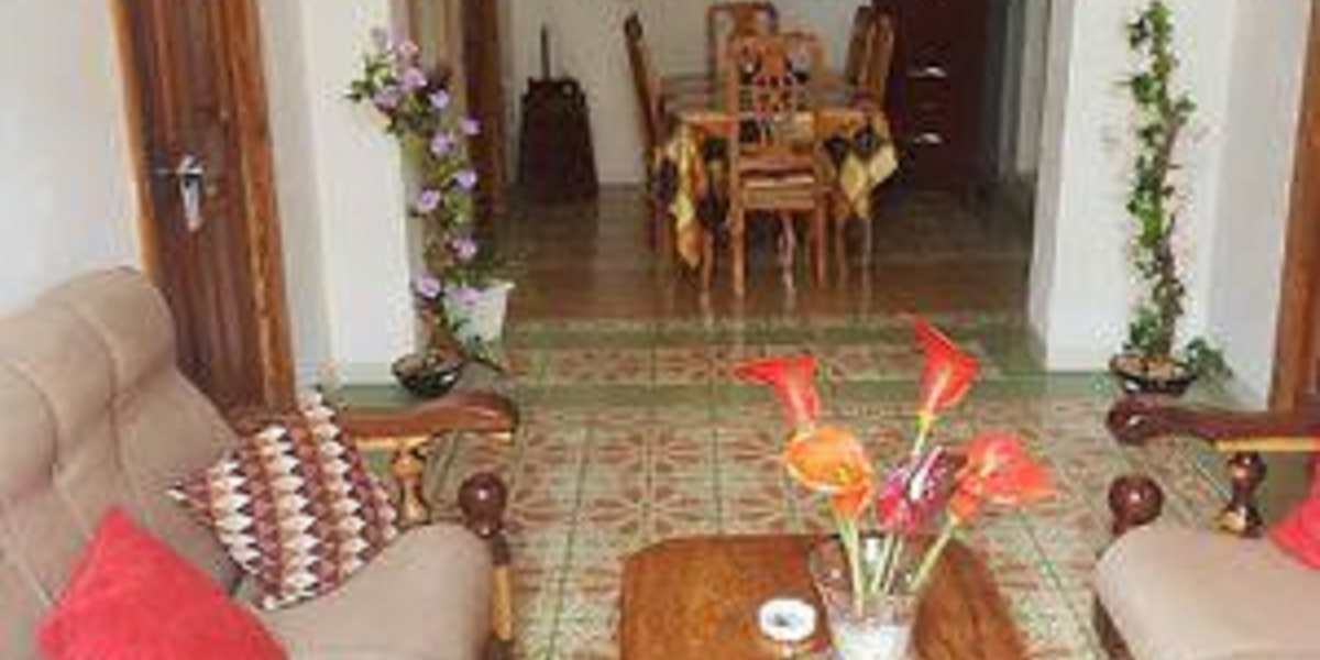Hostal Balcones Villegas