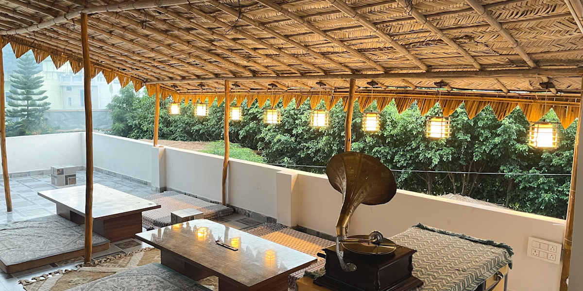 12 Monks Hostel Rishikesh