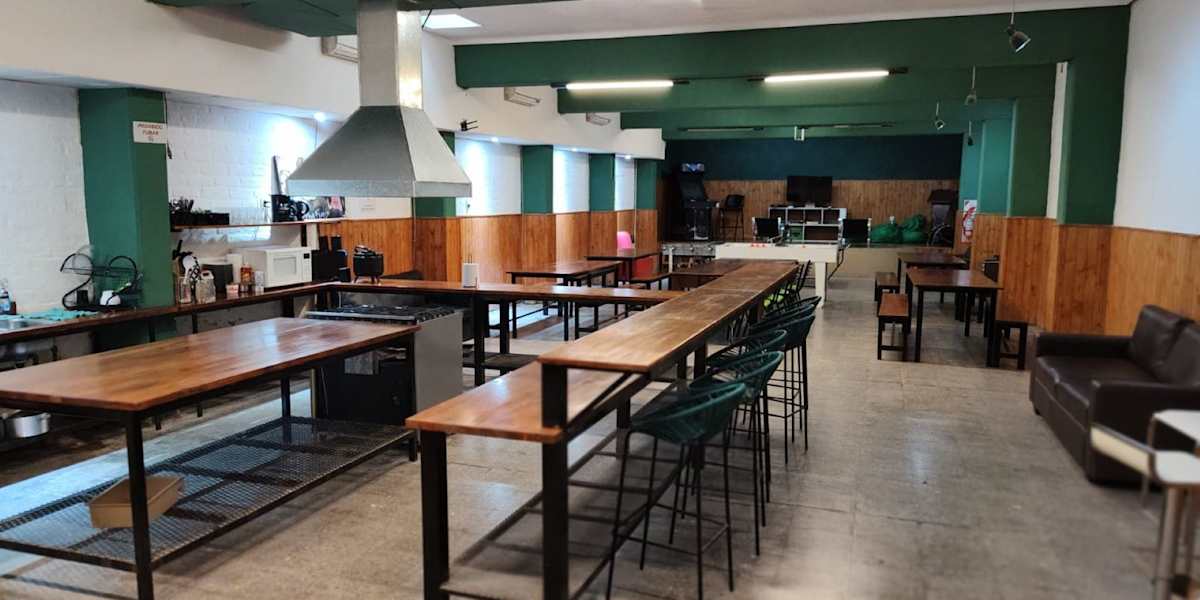 Clover Hostel