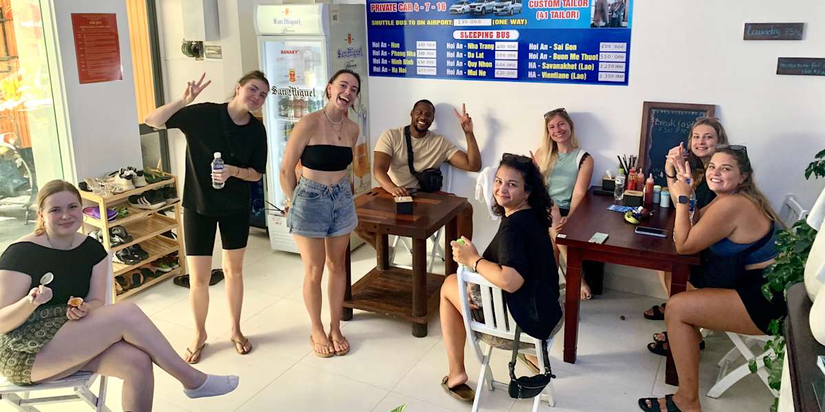 Dom Hostel and Bar