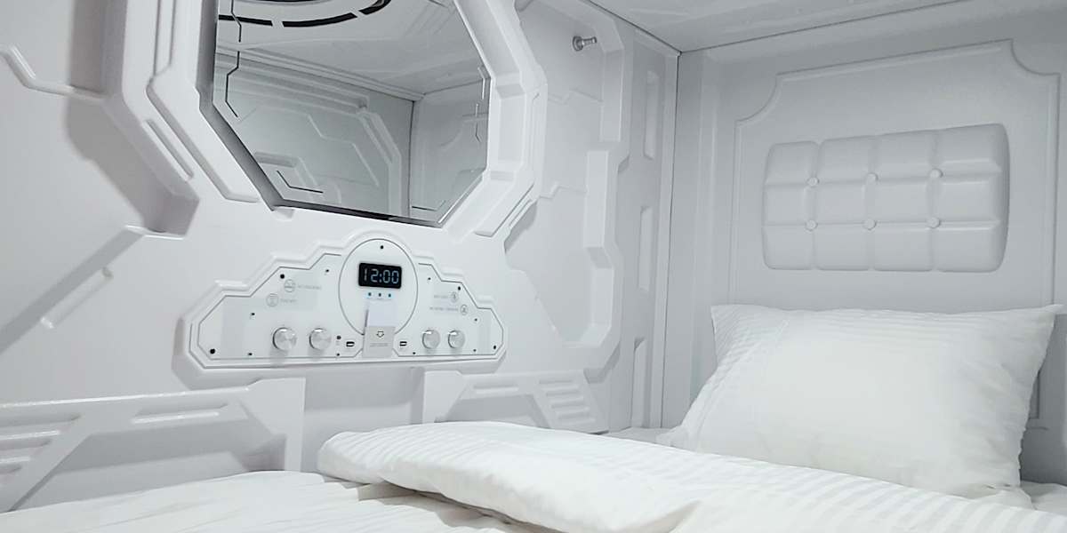 Capsula Hostel
