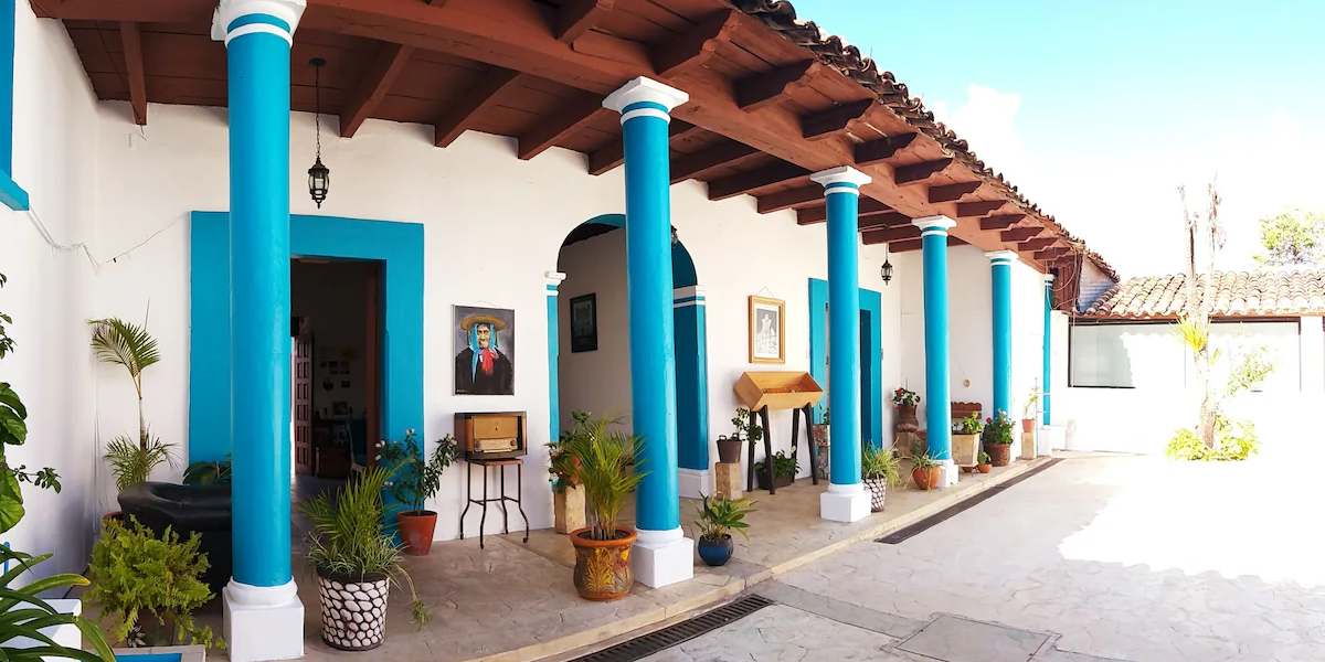 Hotel YÃº