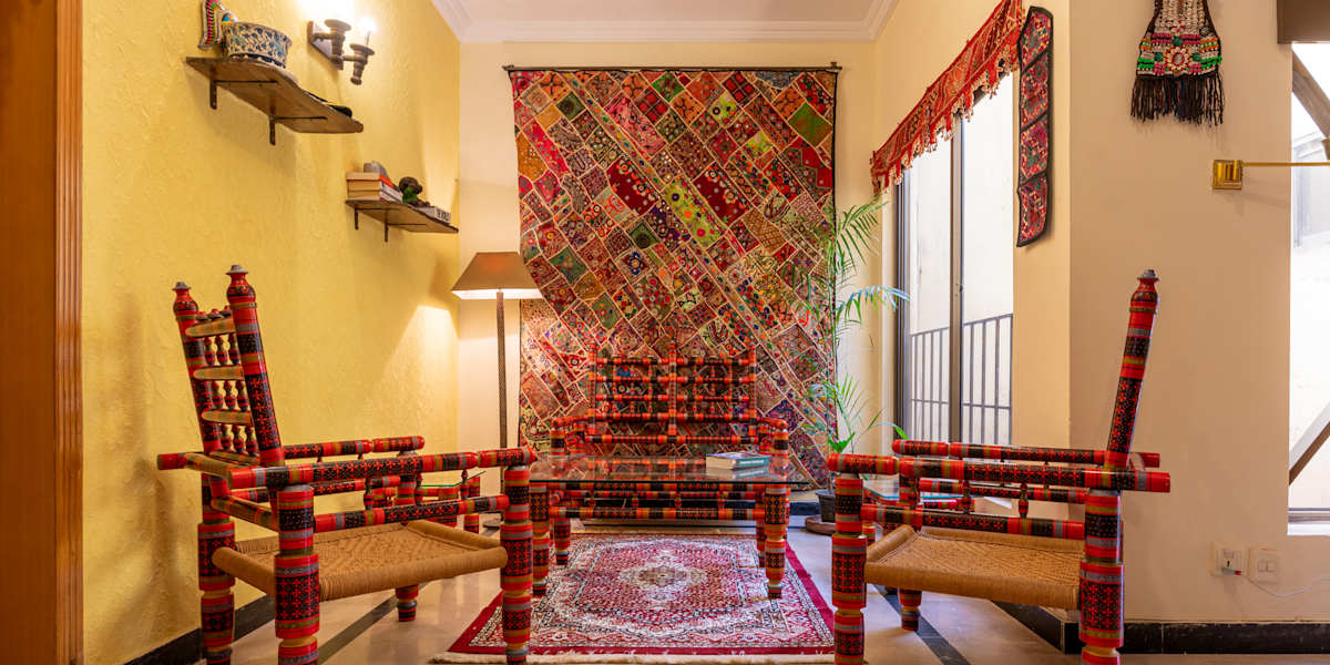 Coyote Den Travelers Hostel Islamabad