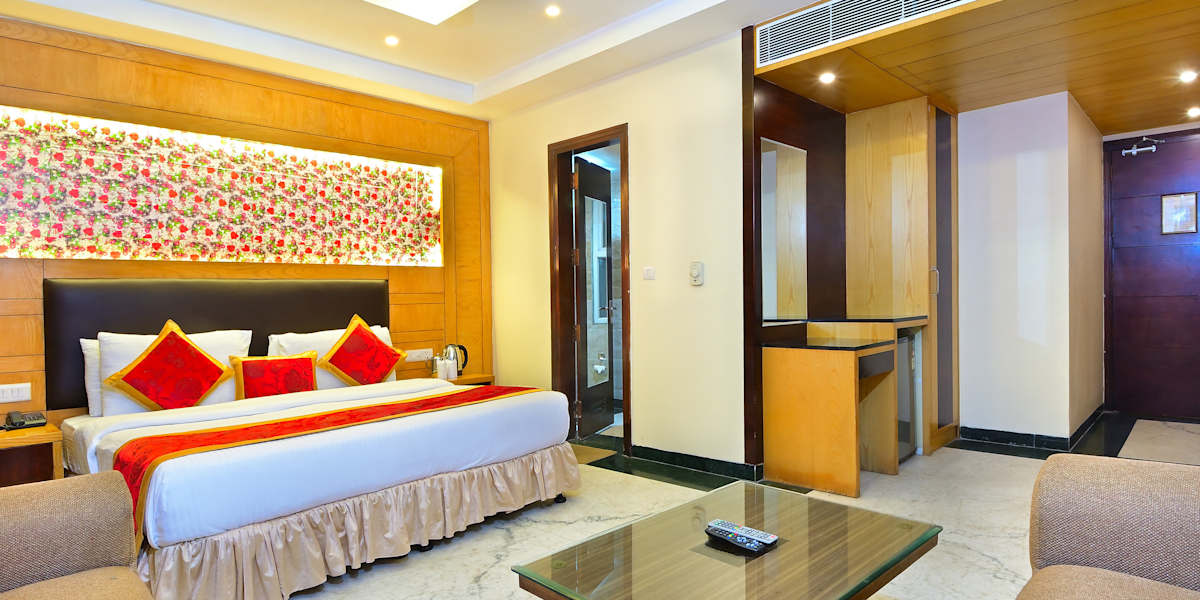 Hotel Hari Piorko Inn @2 Mins from New Delhi Rail