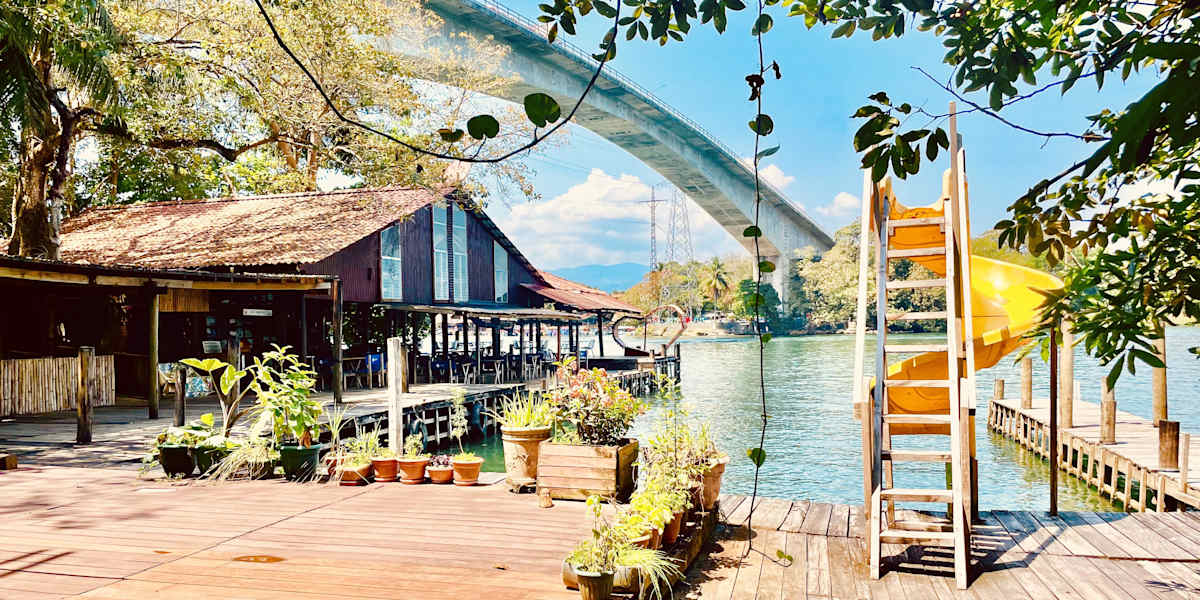 Hotel Backpackers Rio Dulce