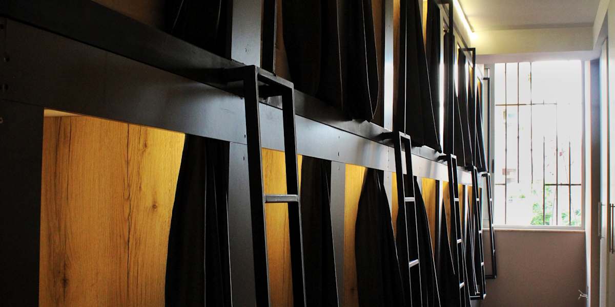 Hostel 90pods