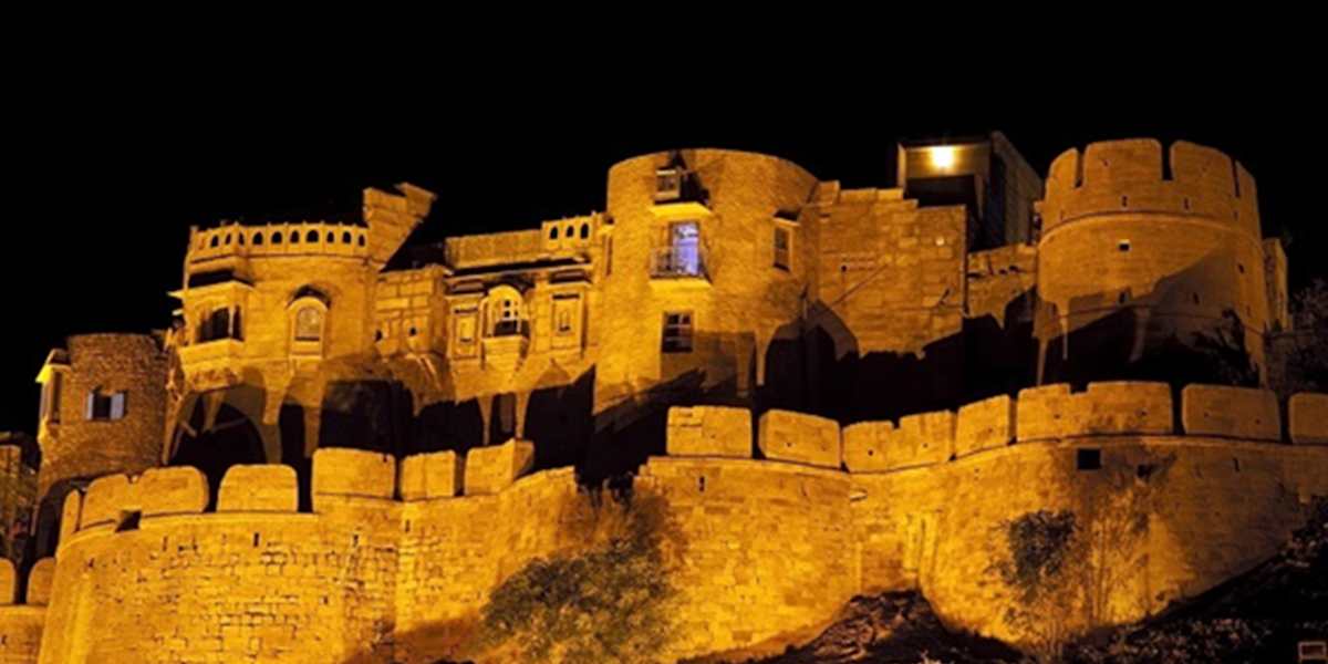 Darsh Safari - Fort View