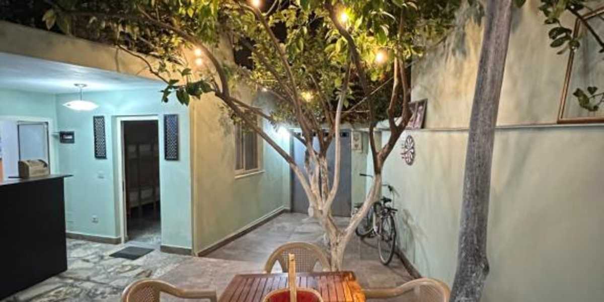 Lemon Breeze Hostel