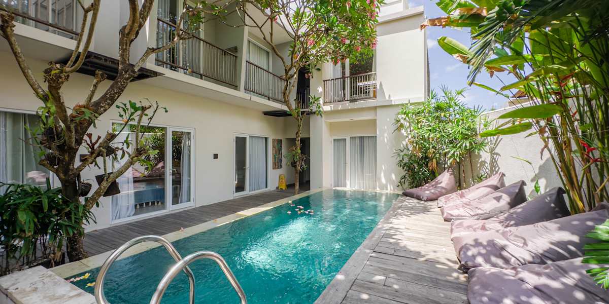 Hola Seminyak