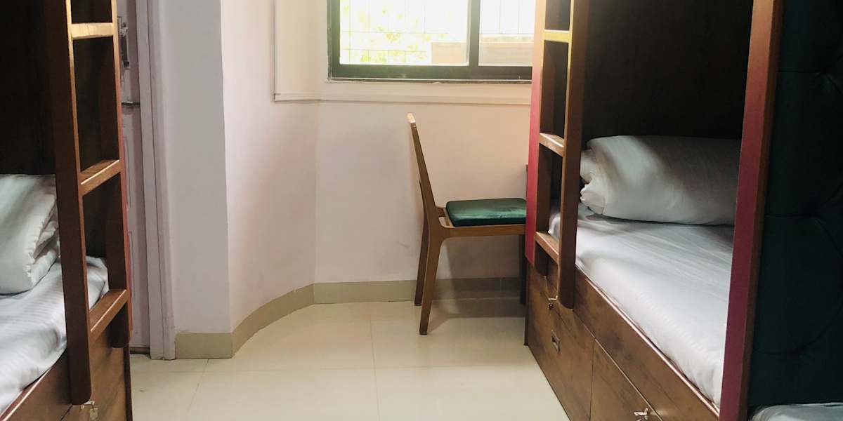 Everest Stays Rooms and Dormitory