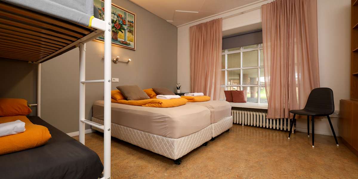 Hostel B47
