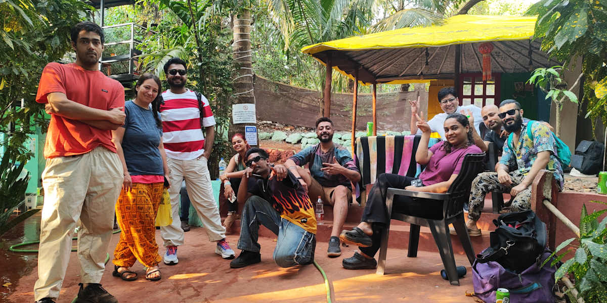 Jomo Hostel Bar and Cafe
