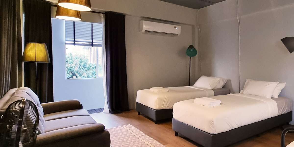 Human Touch Room: Soulful Bangkok Hideout
