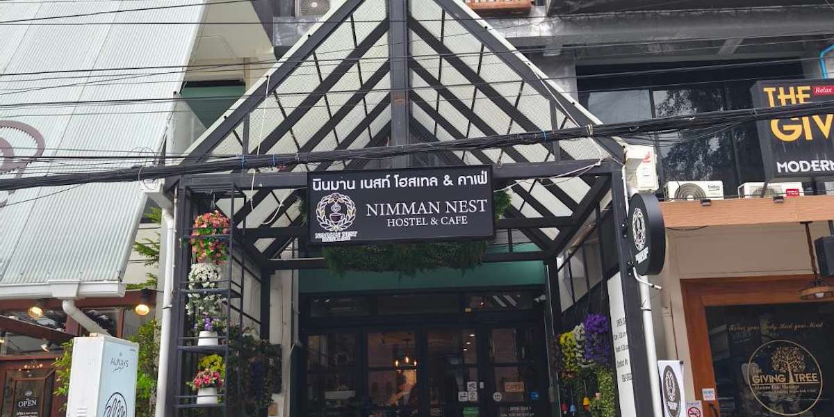 Nimman Nest Hostel & Cafe