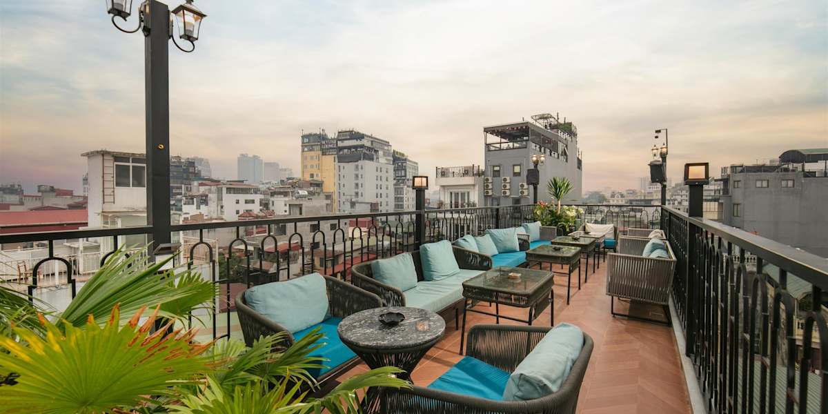 Hanoi Loopers Hostel & Rooftop Bar