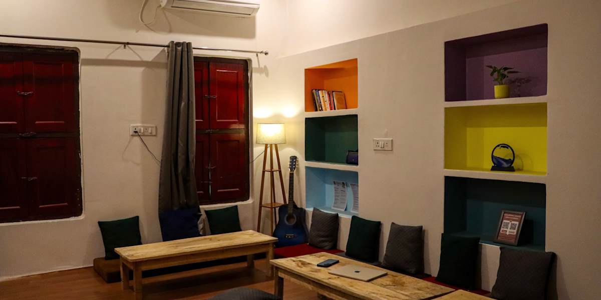 Mosaic Hostel Varanasi
