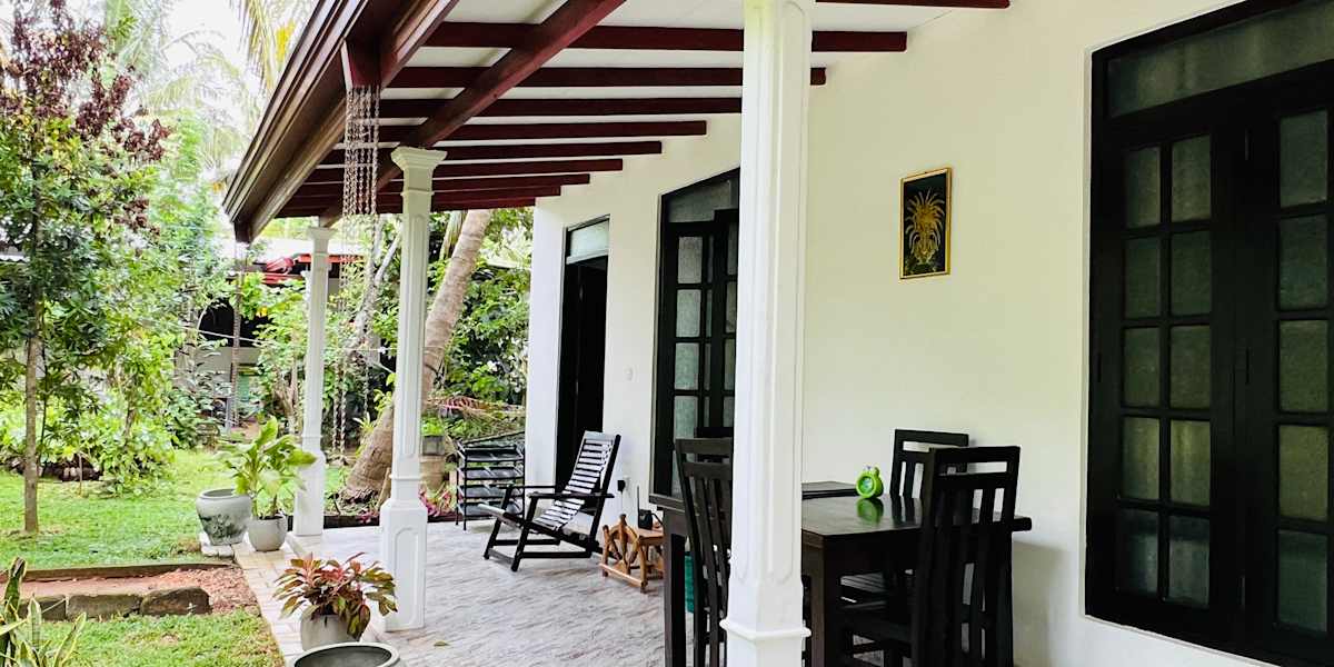 Lovely Lodge & Hostel