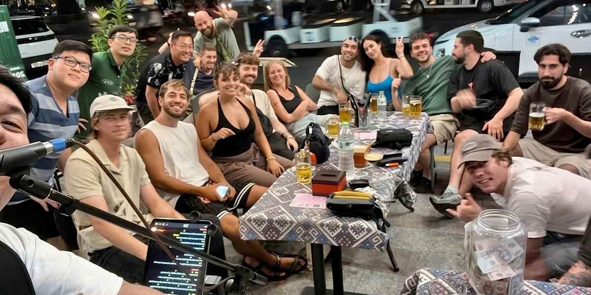 The Little Leaf Hostel & Rooftop Bar