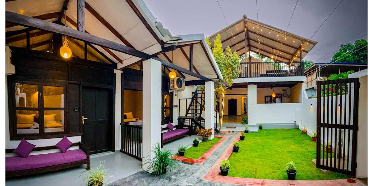The Wave Rooms & Hostel
