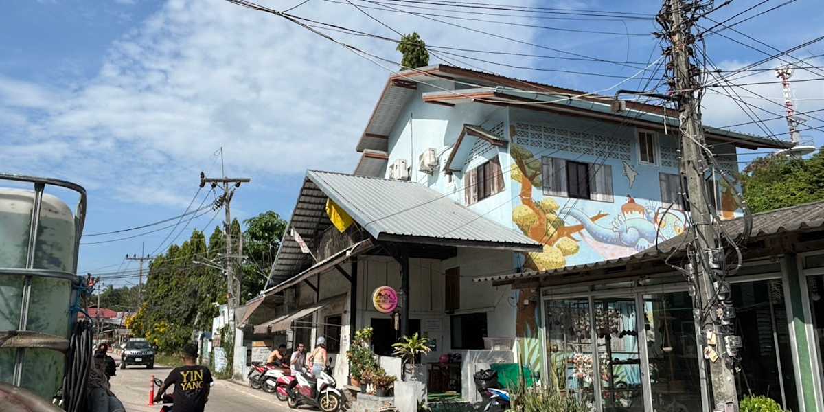 Nok Guesthouse & Hostel