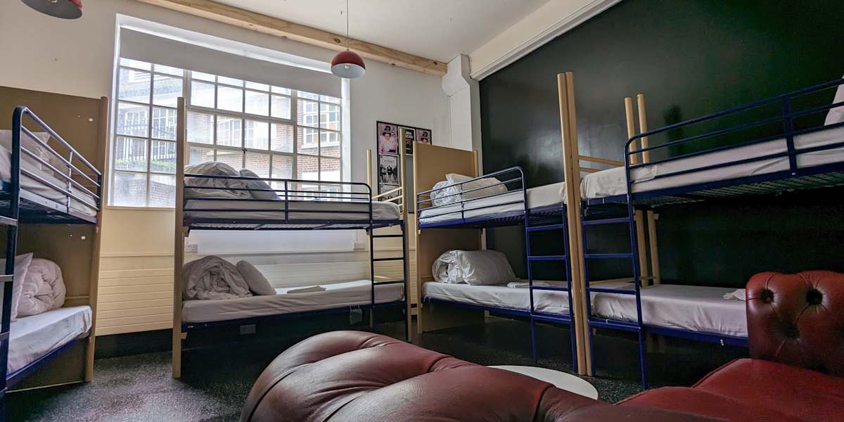 Rock & Bowl Hostel  Bristol