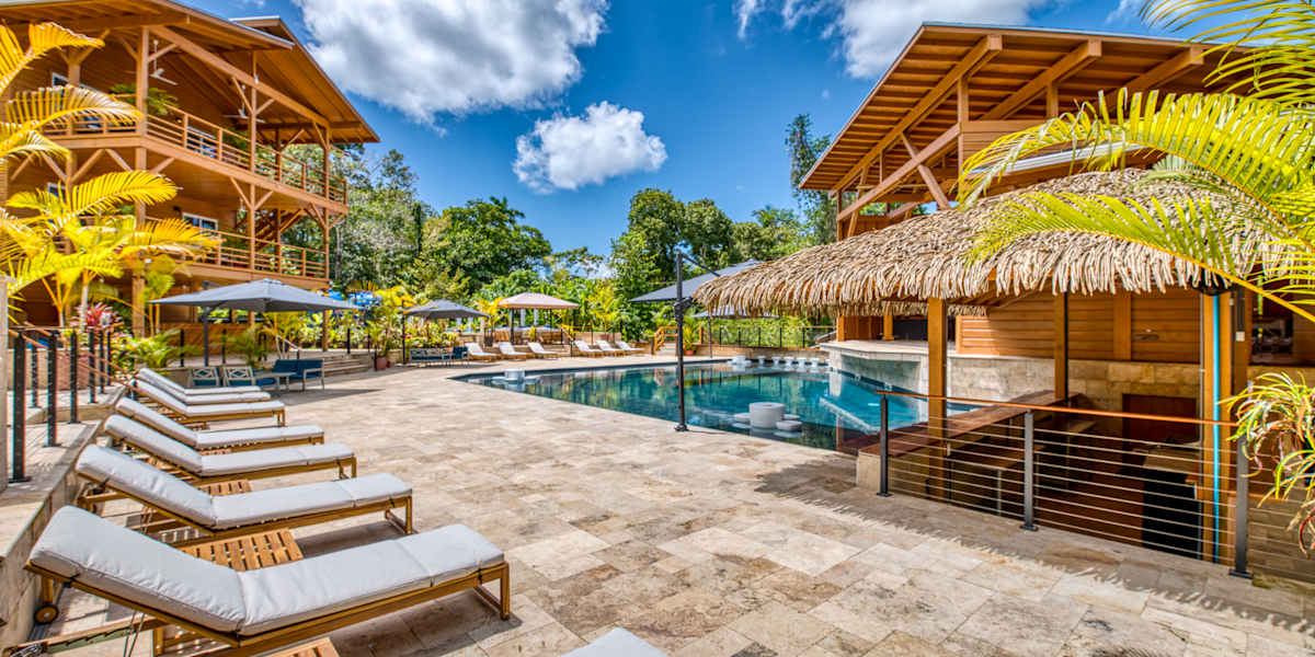 TropicalArts Resort & Studios