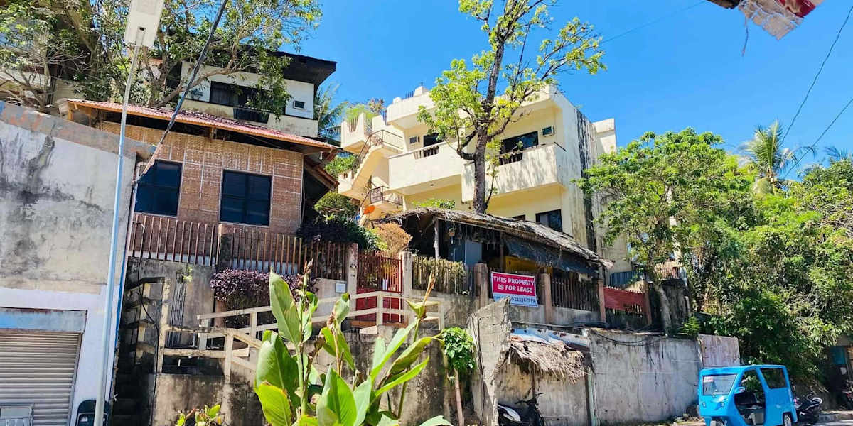 Hilltop Apartments